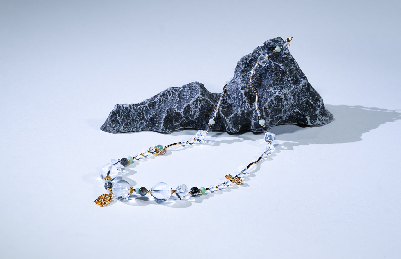 Pure Snowy Mountain Necklace